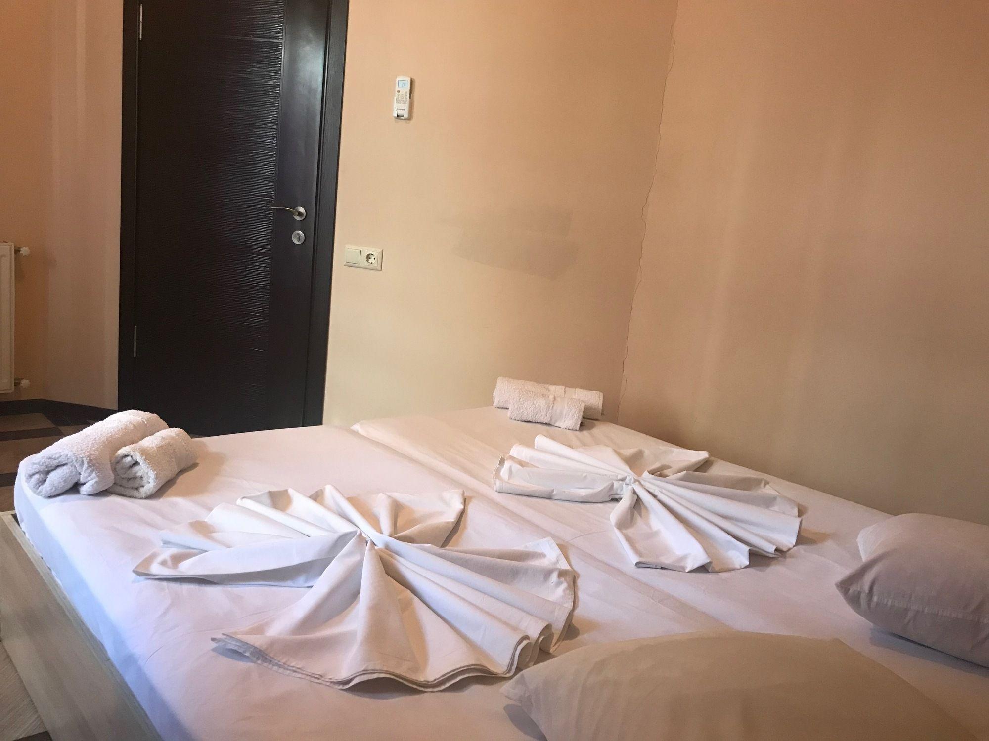 Holiday House Батуми Экстерьер фото
