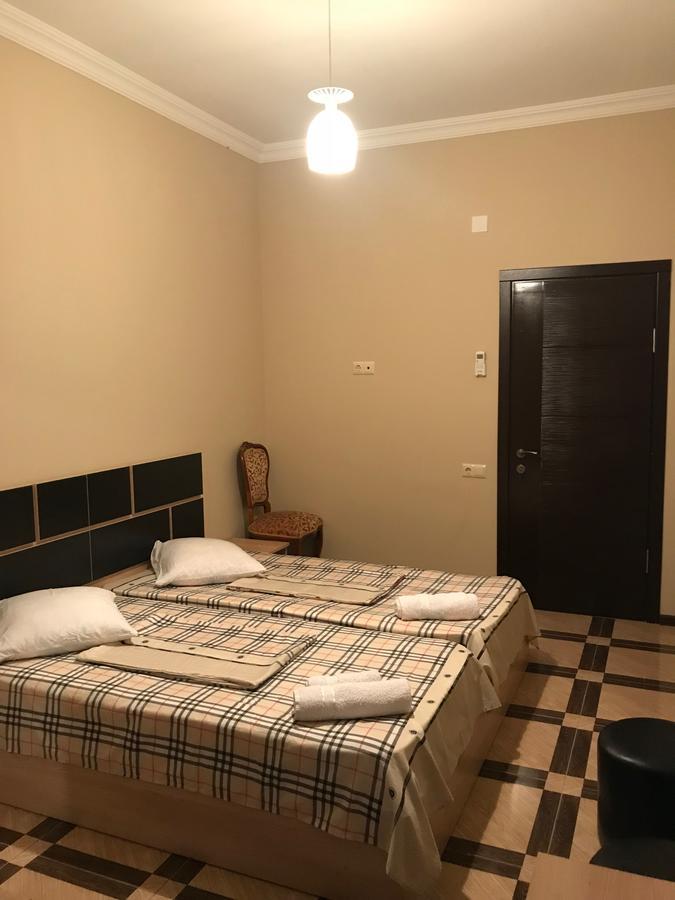 Holiday House Батуми Экстерьер фото