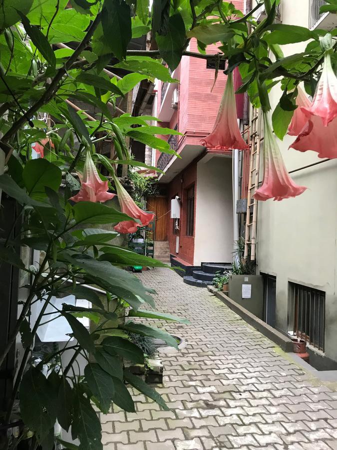 Holiday House Батуми Экстерьер фото
