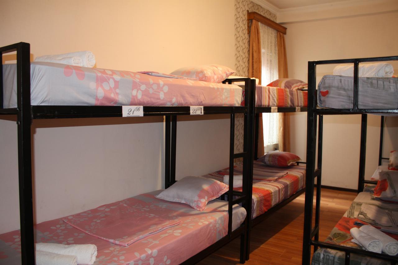 Holiday House Батуми Экстерьер фото